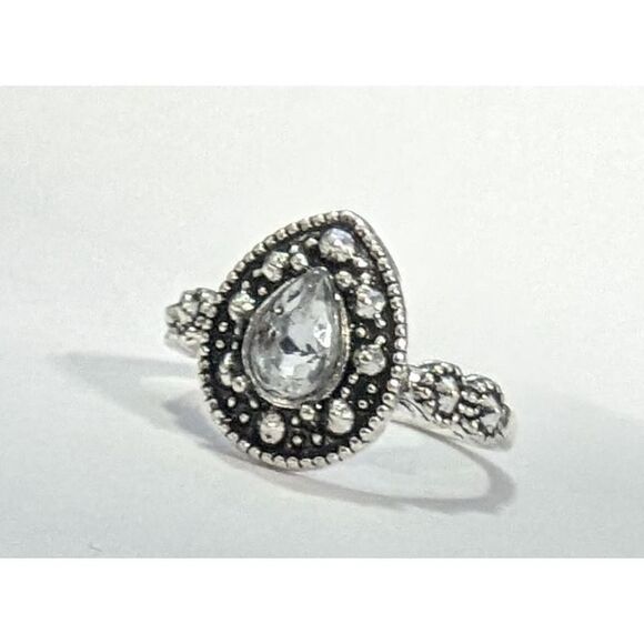 Womens Silvertone Black Clear Stone Teardrop Ring Size 5.5 New Pinky Midi Small - Picture 1 of 8